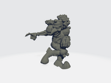 Load image into Gallery viewer, Crosslances - Goblin Circus - Goblin Lineman Runner
