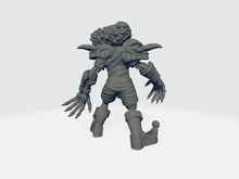 Load image into Gallery viewer, Crosslances - Goblin Circus - Goblin Lineman #2
