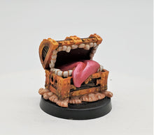 Load image into Gallery viewer, Capsule Chibi - D-World - The Luggage (Open)
