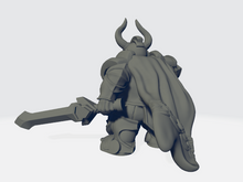 Load image into Gallery viewer, Miniatures of Madness - Dwarf - Luther the King
