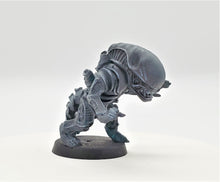 Load image into Gallery viewer, Capsule Chibi - Space Aliens - Chibimorph
